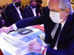 La Justicia desestimó una denuncia contra Alberto Fernández por el velorio de Maradona