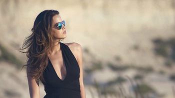 el susto de miss peru: hallo una pierna humana durante una sesion de fotos el susto de miss peru: hallo una pierna humana durante una sesion de fotos