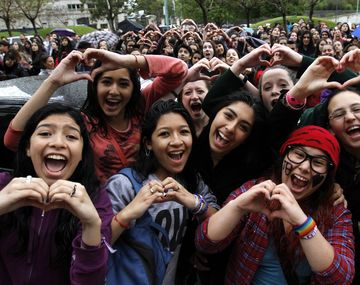 Furor adolescente por la visita de Justin Bieber