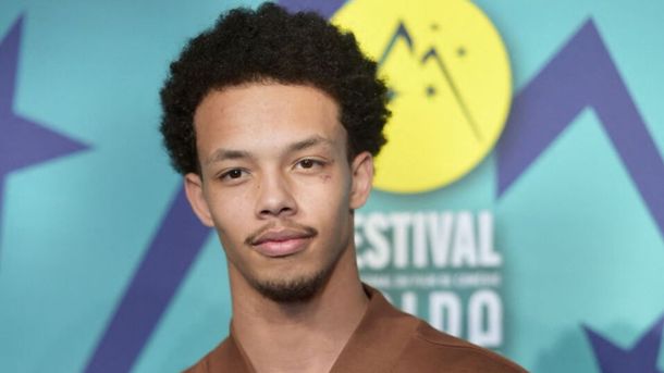 Con la participación de Boomer