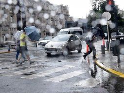 La lluvia llegó para quedarse: el mal tiempo seguirá hasta el lunes