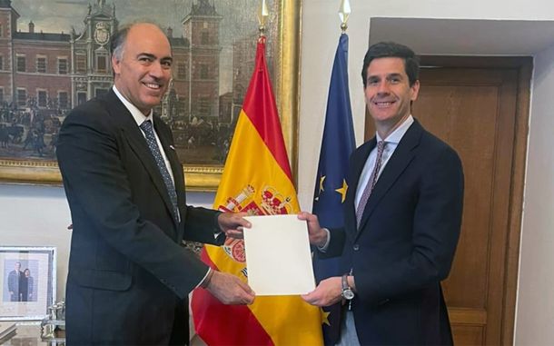 Wenceslao Bunge Saravia al presentar sus credenciales como embajador.