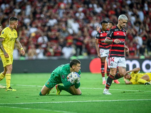 Pelota libre de riesgo en el celular: cómo ver en vivo Peñarol vs Flamengo