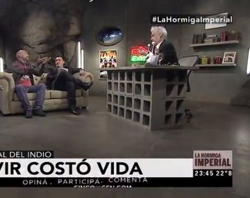 Roberto Pettinato con Paulo Kablan y Fernando Casas en La Hormiga Imperial