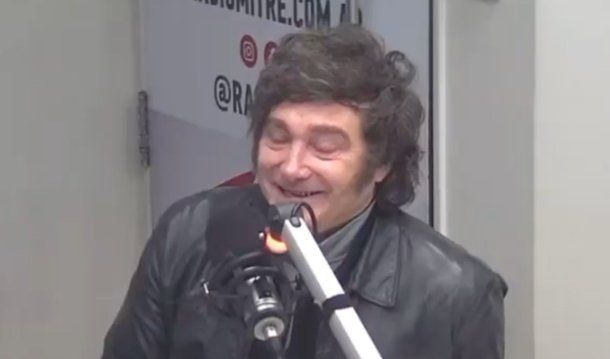 Javier Milei se puso a llorar en vivo durante una entrevista: el curioso motivo