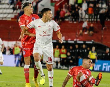 Huracán y Argentinos Juniors no se sacaron diferencias en Parque Patricios