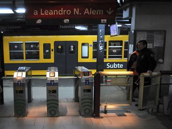 El Gobierno advierte que ya pagó los subsidios al subte