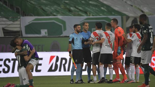 Se conocieron los audios del VAR de Palmeiras - River