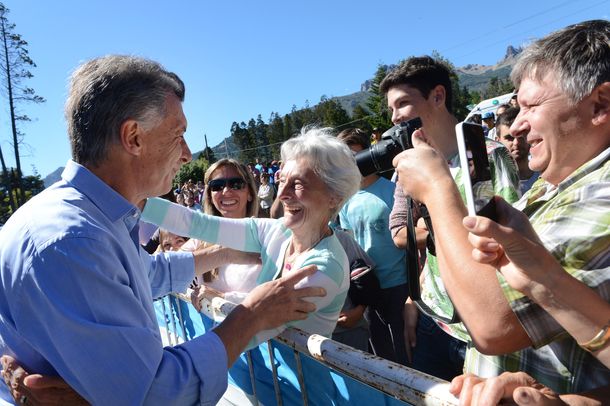 Macri junto a la gente
