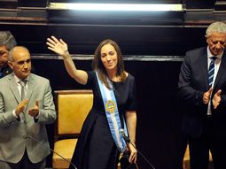 vidal, primera mujer gobernadora de la provincia en la historia vidal, primera mujer gobernadora de la provincia en la historia