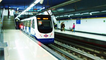 un operario de subte encontro un cheque por 2 millones de dolares un operario de subte encontro un cheque por 2 millones de dolares