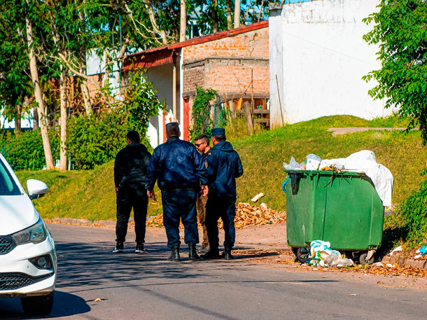 Una vecina de 70 años encontró un feto en un contenedor de basura. Foto: gentileza Elonce.