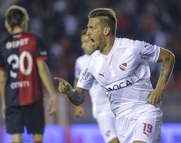 Independiente rompió la racha y vapuleó a Colón en Avellaneda