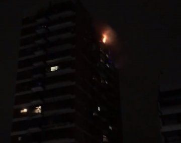 Voraz incendio en un edificio de Belgrano deja un muerto y tres heridos