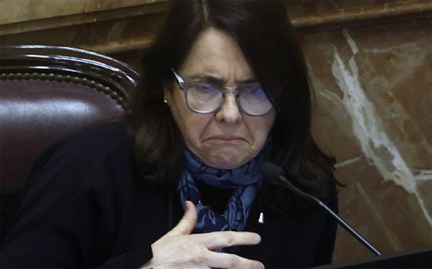 Senadora Carmen Álvarez Rivero (PRO).