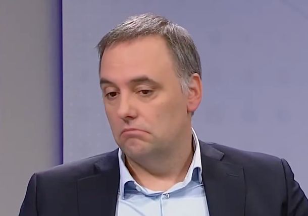 La versión de Manuel Adorni sobre sus primeras inversiones