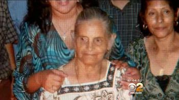 una mujer resucita en la morgue del hospital, pero muere por hipotermia y asfixia una mujer resucita en la morgue del hospital, pero muere por hipotermia y asfixia