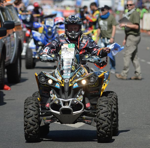 Desfile de competidores del Dakar en Buenos Aires