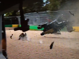 fernando alonso se salvo de milagro tras un impactante accidente fernando alonso se salvo de milagro tras un impactante accidente