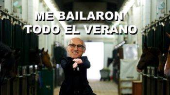 no podian faltar: los clasicos afiches de river con las cargadas a boca no podian faltar: los clasicos afiches de river con las cargadas a boca