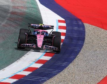 Colapinto debutó en Austria y quedó 16° en la primera práctica