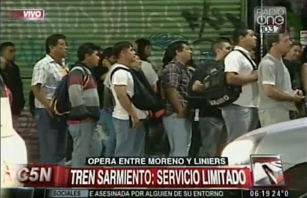 El tren Sarmiento presta un servicio limitado entre Liniers y Moreno