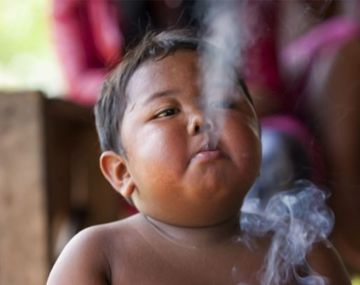 Así está hoy el bebé que fuma