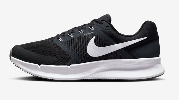 Las Run Swift 3 tienen rebajas de hasta 35%. Las Run Swift 3 tienen rebajas de hasta 35%.