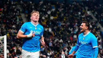 napoli vencio a milan por 2-0 y es finalista de la supercopa de italia napoli vencio a milan por 2-0 y es finalista de la supercopa de italia