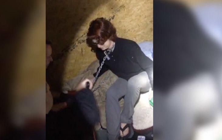 La mujer estuve encerrada dos meses