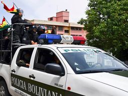 Renunció el ministro de Defensa boliviano: Jamás ordené usar las armas contra el pueblo