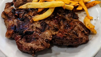 Este bodegón funciona desde 1936 y es una de las grandes atracciones de la ciudad. Este bodegón funciona desde 1936 y es una de las grandes atracciones de la ciudad.