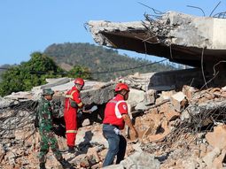 El pánico volvió a apoderarse de Indonesia: un terremoto de 6,3 sacudió la isla de Lombok