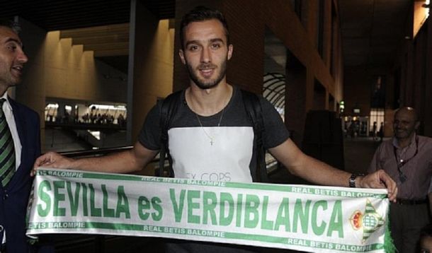 Ya en el Betis, Pezzella le escribió una carta a River y a sus hinchas