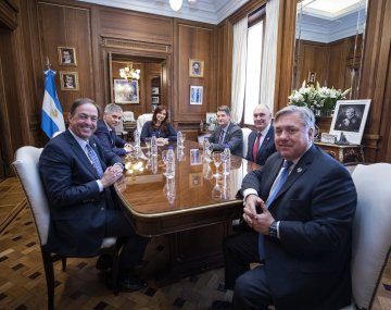 Cristina Kirchner y presidente de YPF se reunieron con directivos de Chevron