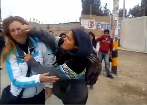 Brutal agresión xenófoba a una  argentina en Perú
