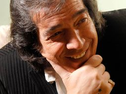 Cacho Castaña vuelve a los escenarios
