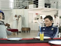 exclusivo: diego maradona le enseno a lionel messi a cantar el himno exclusivo: diego maradona le enseno a lionel messi a cantar el himno