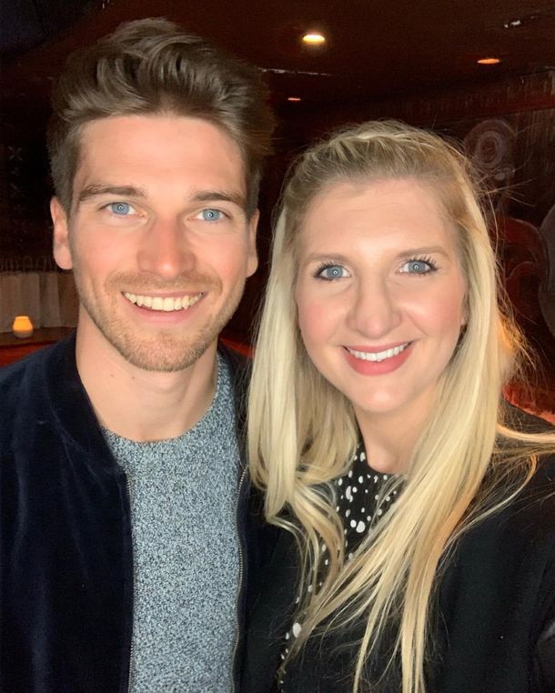 Reino Unido: una nadadora invit&oacute; a su ex a compartir la cuarentena con su novio