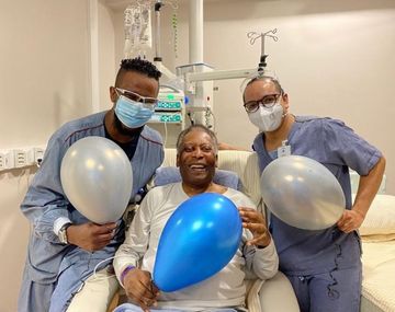 Pelé fue dado de alta después de un mes de internación