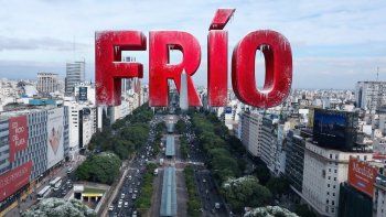 Cambió el pronóstico del tiempo y una bomba meteorológica de frío traerá hielo a las calles del AMBA Cambió el pronóstico del tiempo y una bomba meteorológica de frío traerá hielo a las calles del AMBA