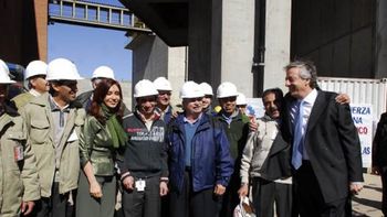 a traves de twitter, cristina kirchner deseo un #felizdiadeltrabajador a traves de twitter, cristina kirchner deseo un #felizdiadeltrabajador