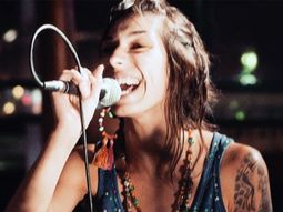 Murió la cantante de Satélite Kingston que denunció el ajuste libertario en oncología