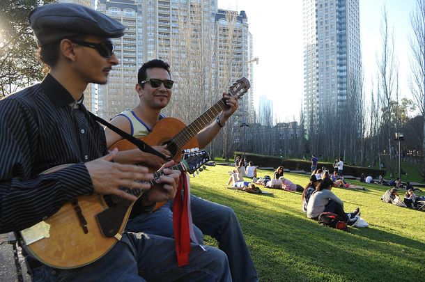 Continúa el calor, pero mañana vuelven las lluvias