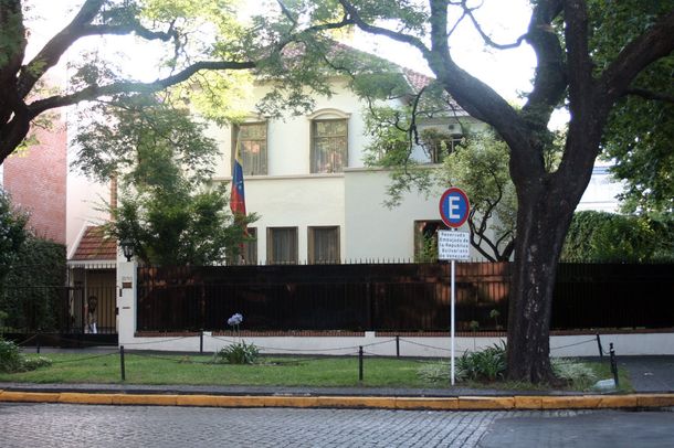 El Gobierno busca que los extranjeros que llegan a Buenos Aires vivan en el interior