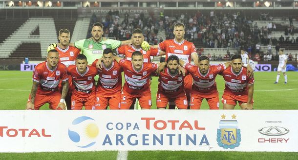 El festejo de Deportivo Morón tras acceder a la semifinal de la Copa Argentina