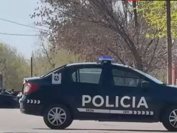 Situación controlada: la adolescente atrincherada en una escuela de Mendoza entregó el arma