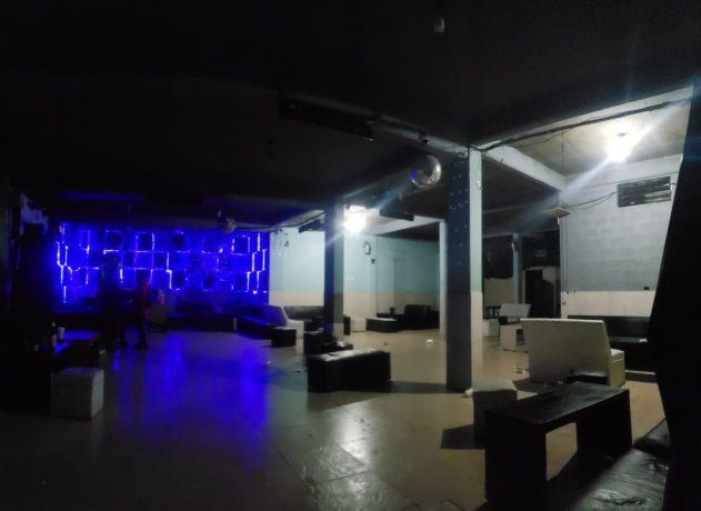 Fiesta clandestina en la Ciudad: desbarataron un cumpleaños con 140 personas