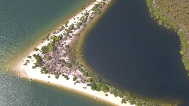 Llegar a Alter do Chão es fácil, ya que se puede optar por coche o colectivo. Llegar a Alter do Chão es fácil, ya que se puede optar por coche o colectivo.