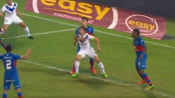 Penal para Vélez sobre la hora ante Tigre Penal para Vélez sobre la hora ante Tigre